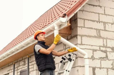 Pose et remplacement de gouttières à Lignac